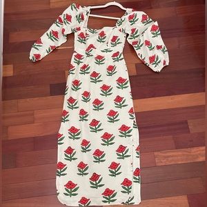 Rhode Maxi dress with slit on the side